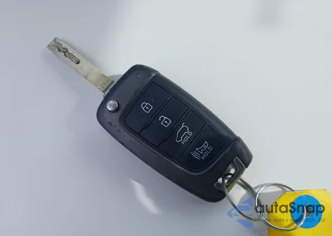 2020 Hyundai Kona Se из США, поврежденный, VIN KM8K12AA9LU592239